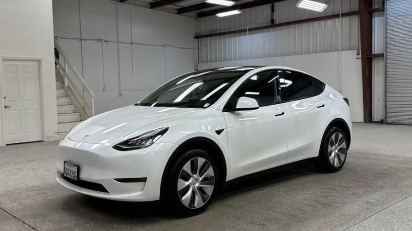 TESLA MODEL Y 2023 7SAYGDEE3PA128481 image